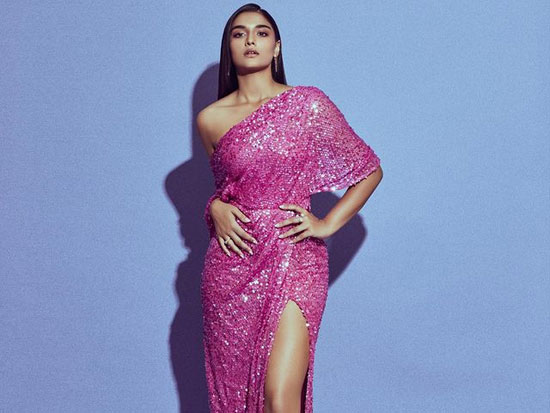 MAJOR Girl Saiee Mesmerises In Pink Outfit